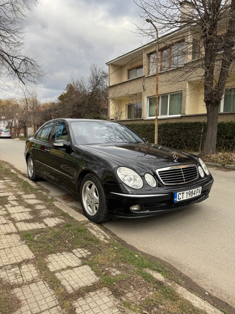 Mercedes-Benz E 220 Avantgarde, снимка 2 - Автомобили и джипове - 49364472