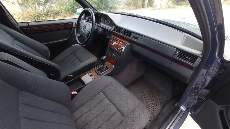 Mercedes-Benz 124, снимка 9 - Автомобили и джипове - 52482681