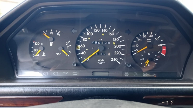 Mercedes-Benz 124, снимка 11 - Автомобили и джипове - 52482681