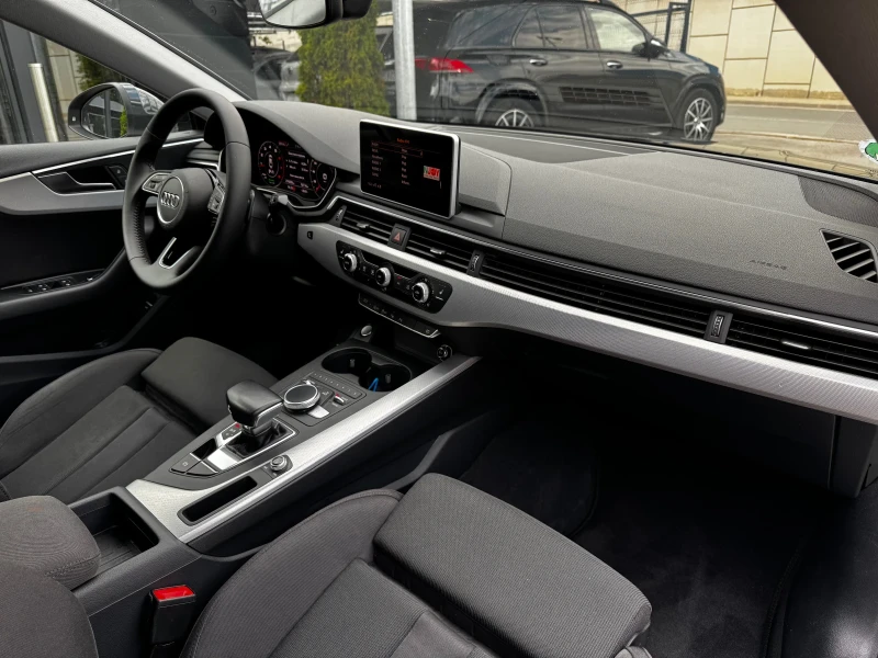 Audi A5 Sportback 2.0TFSI S-line Distronic Lane 360 Mild-H, снимка 13 - Автомобили и джипове - 51097978