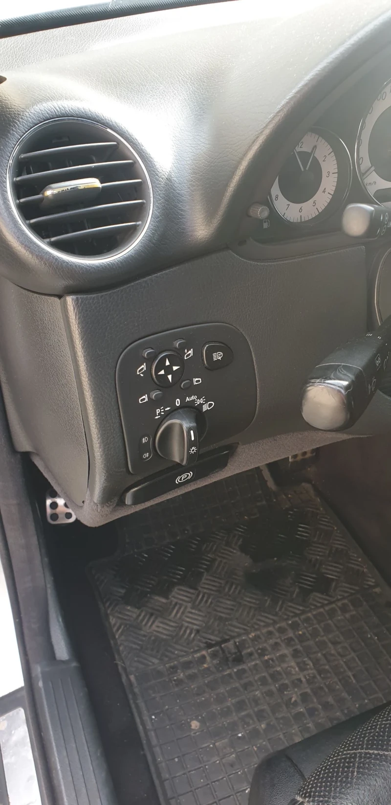 Mercedes-Benz C 270, снимка 3 - Автомобили и джипове - 52421776