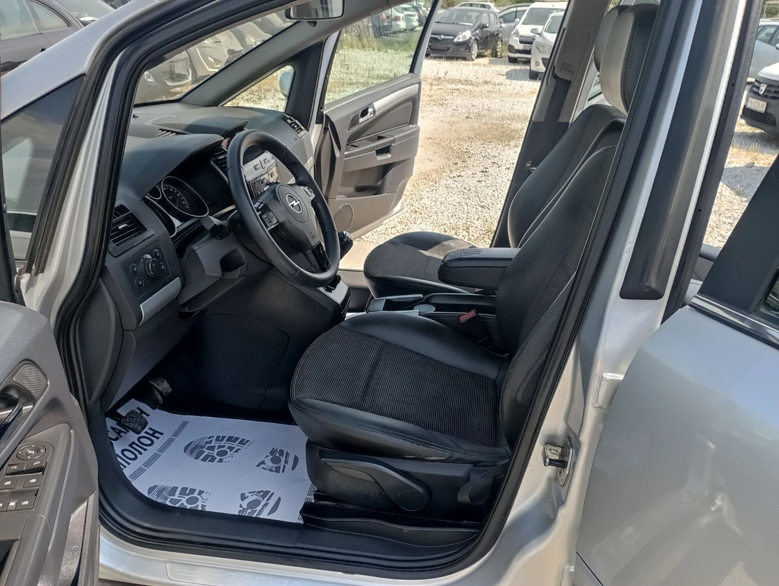 Opel Zafira 7 места, Cosmo, Италия  - изображение 8
