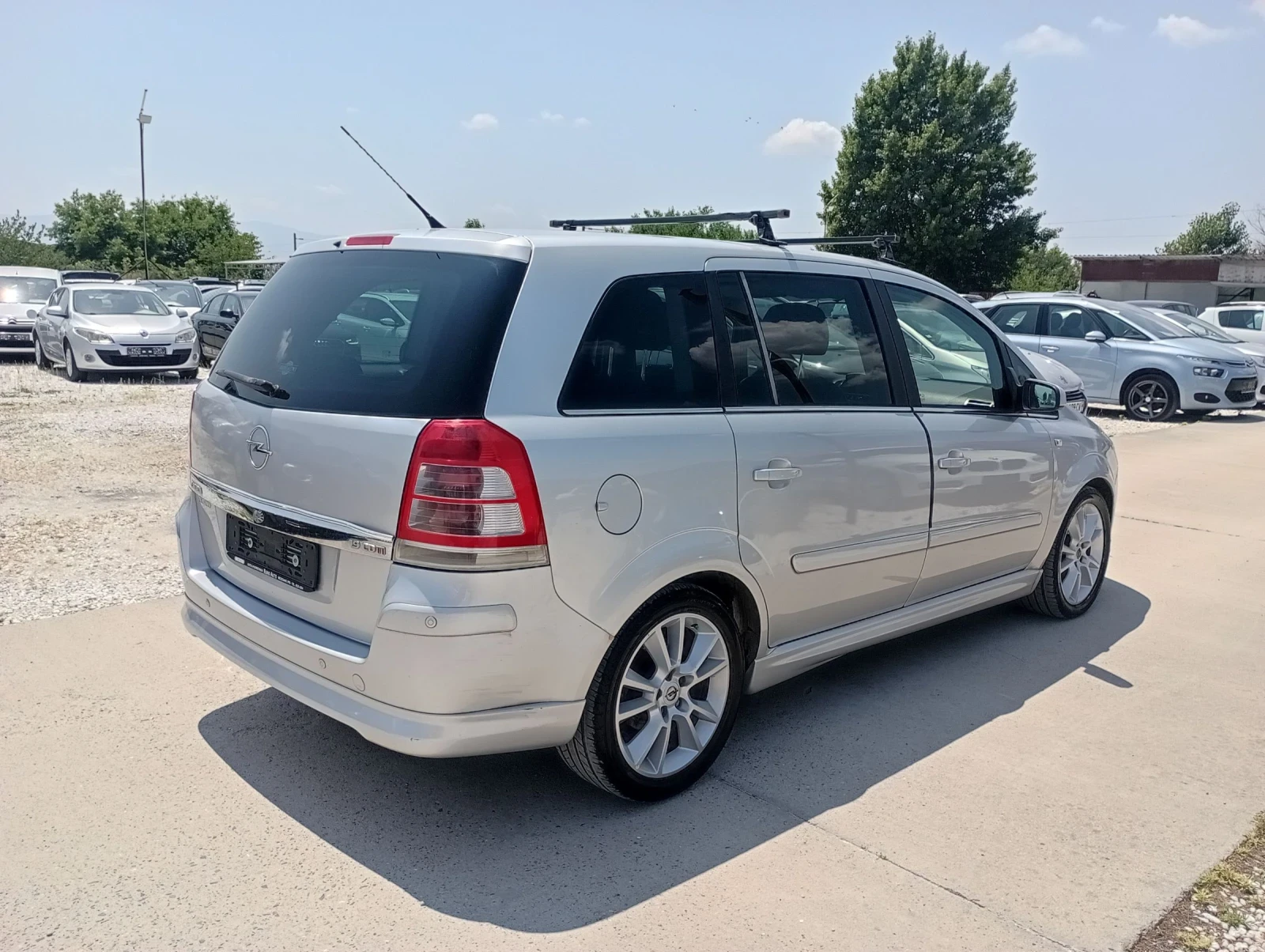Opel Zafira 7 места, Cosmo, Италия  - изображение 4