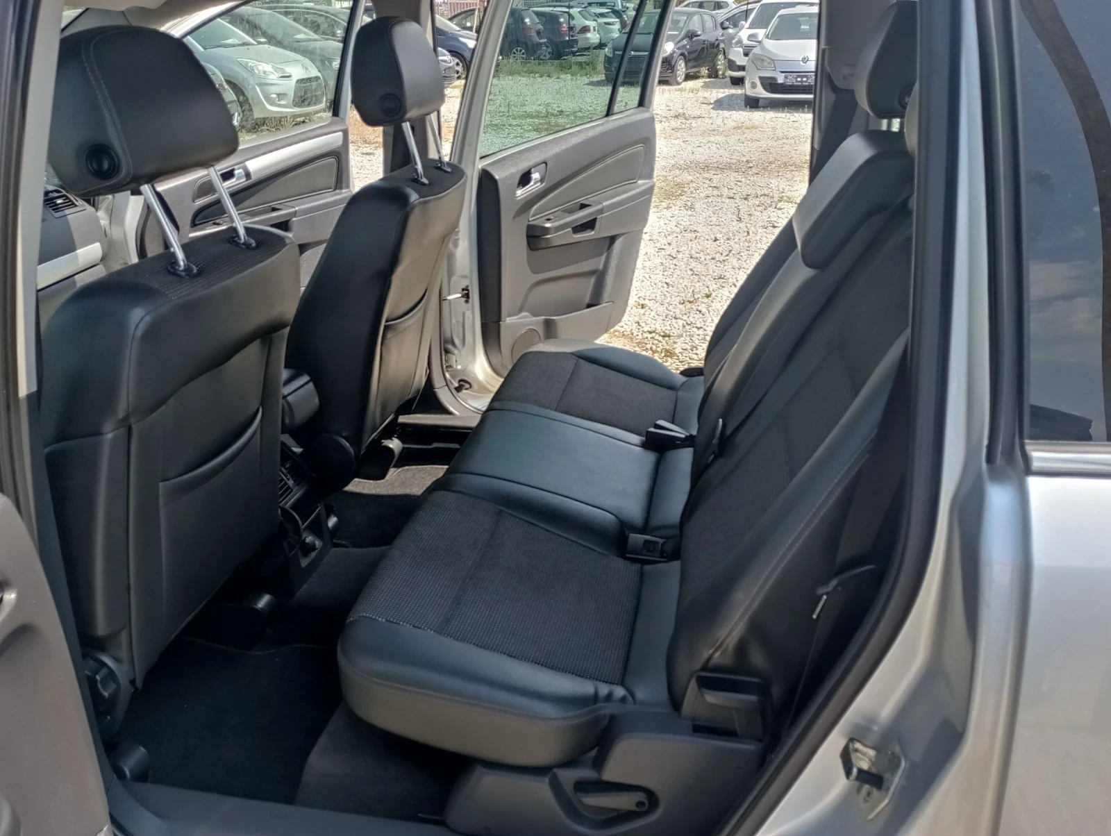 Opel Zafira 7 места, Cosmo, Италия  - изображение 9