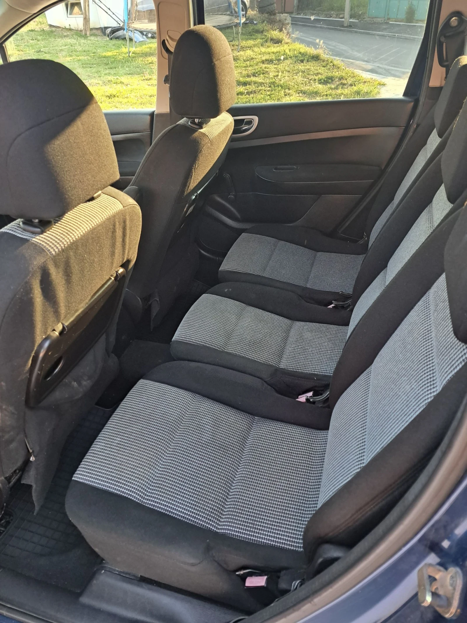 Peugeot 307 1.6+ + hdi - изображение 5