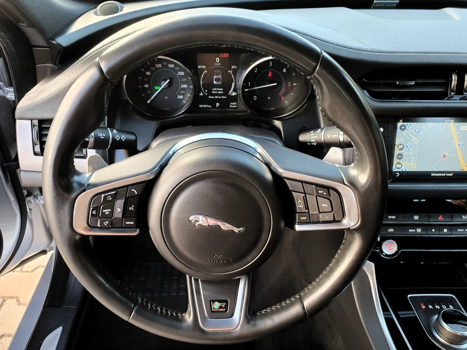 Jaguar Xf 2.0d R-Sport 4WD/240/ - изображение 8