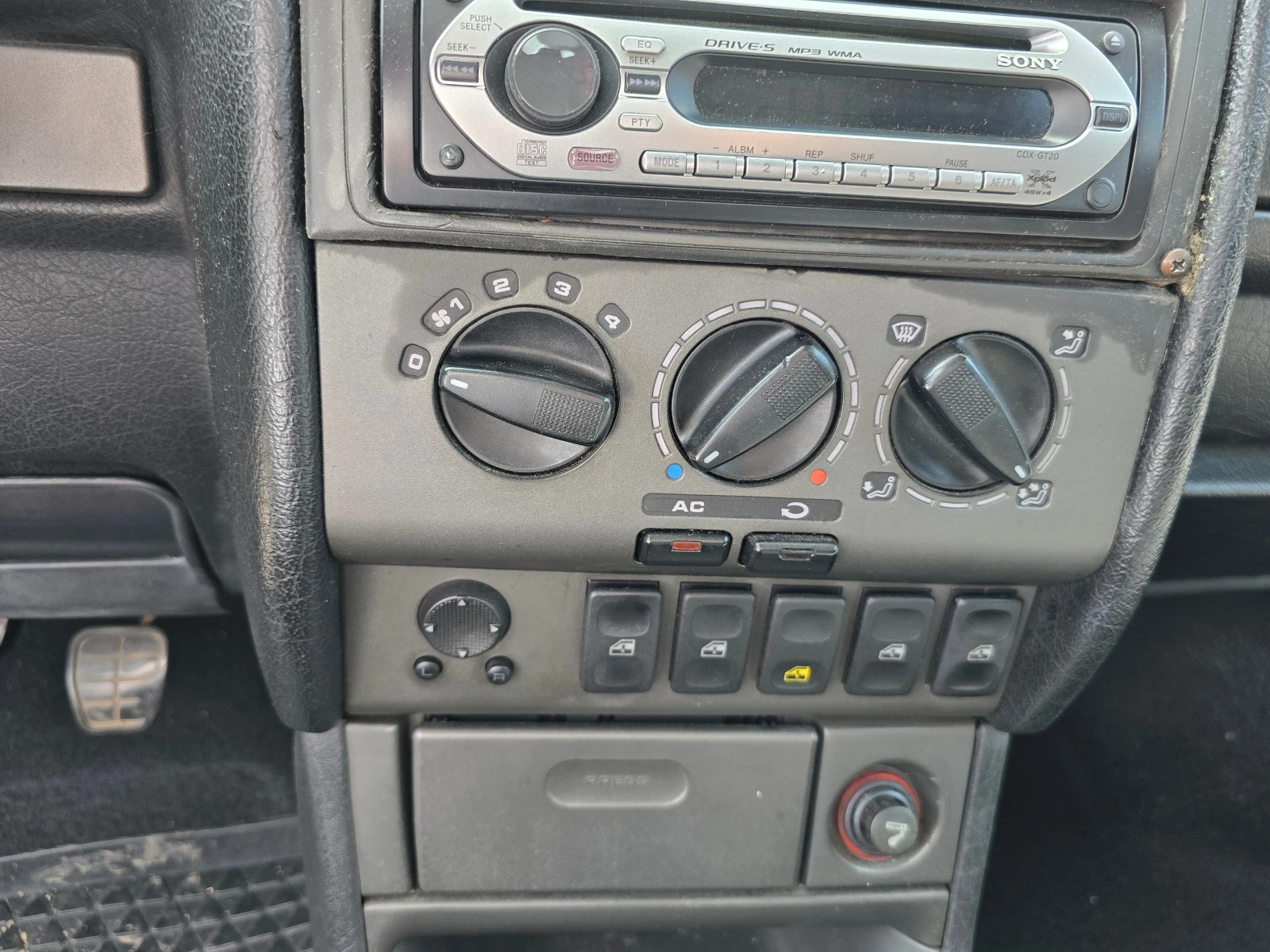 Seat Toledo 1.8i/Климатик/158хил.км. - изображение 10