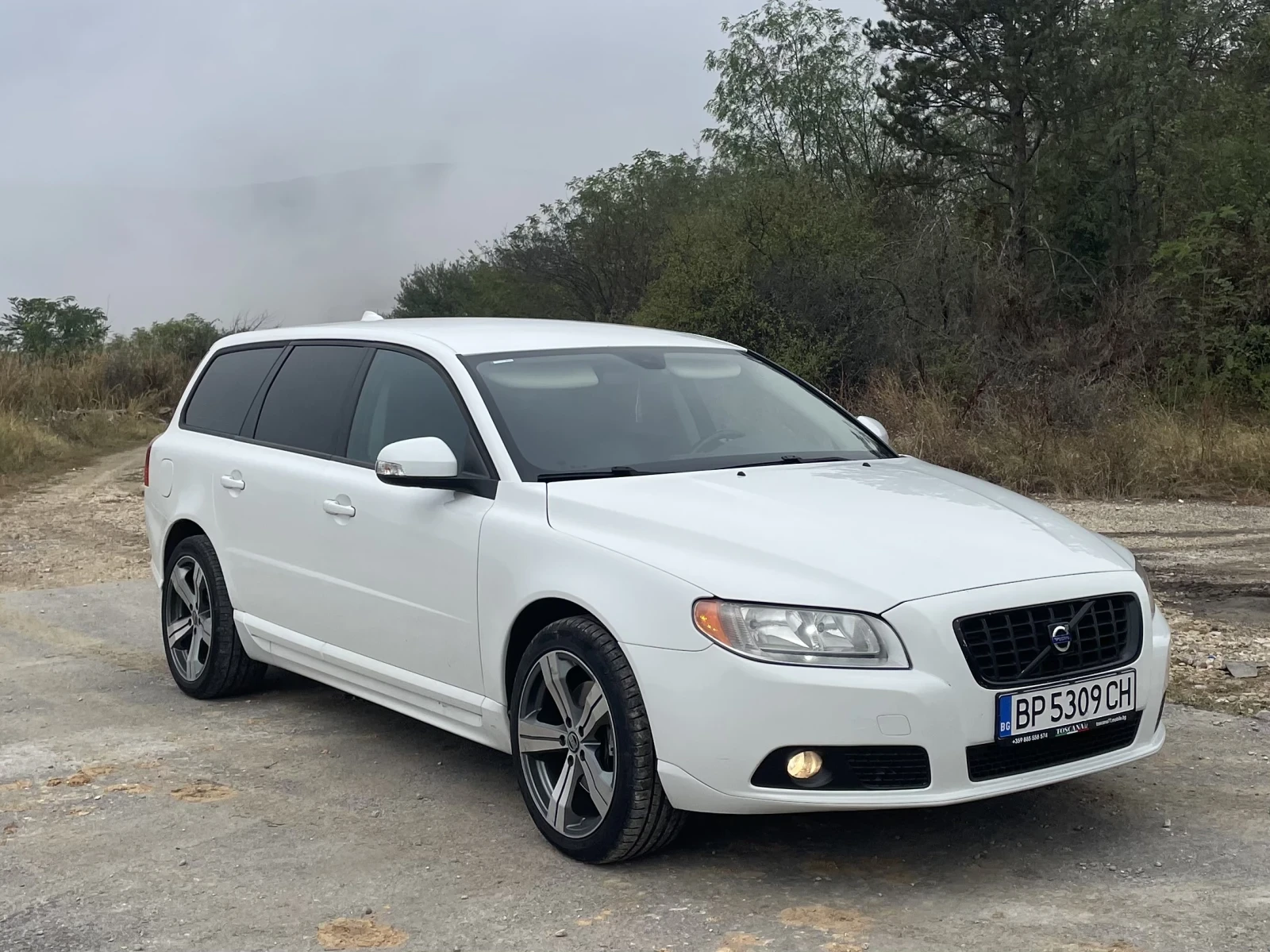 Volvo V70 2.4 D5, снимка 2 - Автомобили и джипове - 53786660
