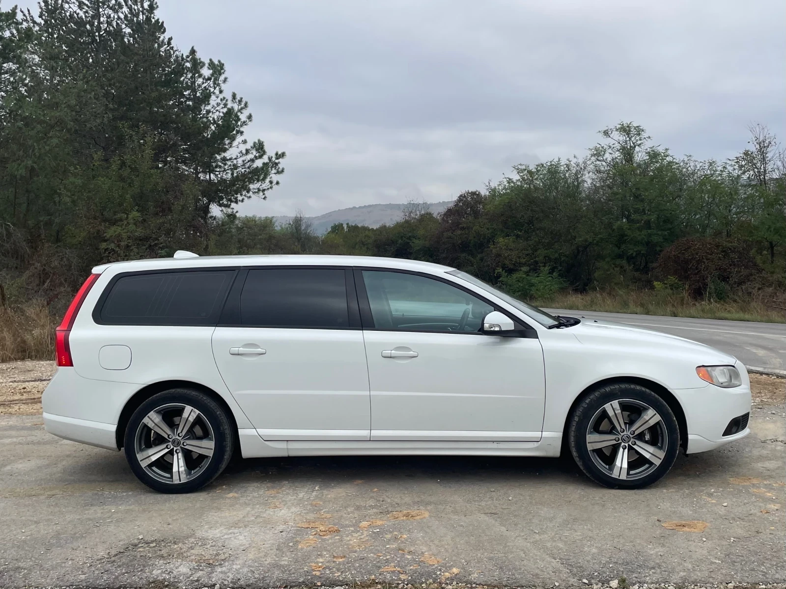 Volvo V70 2.4 D5, снимка 3 - Автомобили и джипове - 53786660