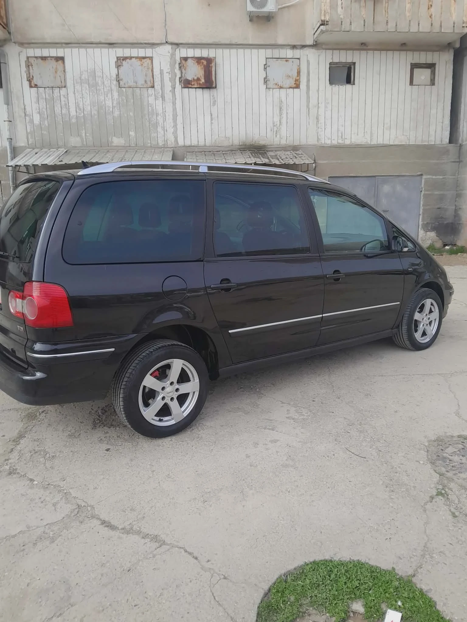 VW Sharan, снимка 4 - Автомобили и джипове - 53811410
