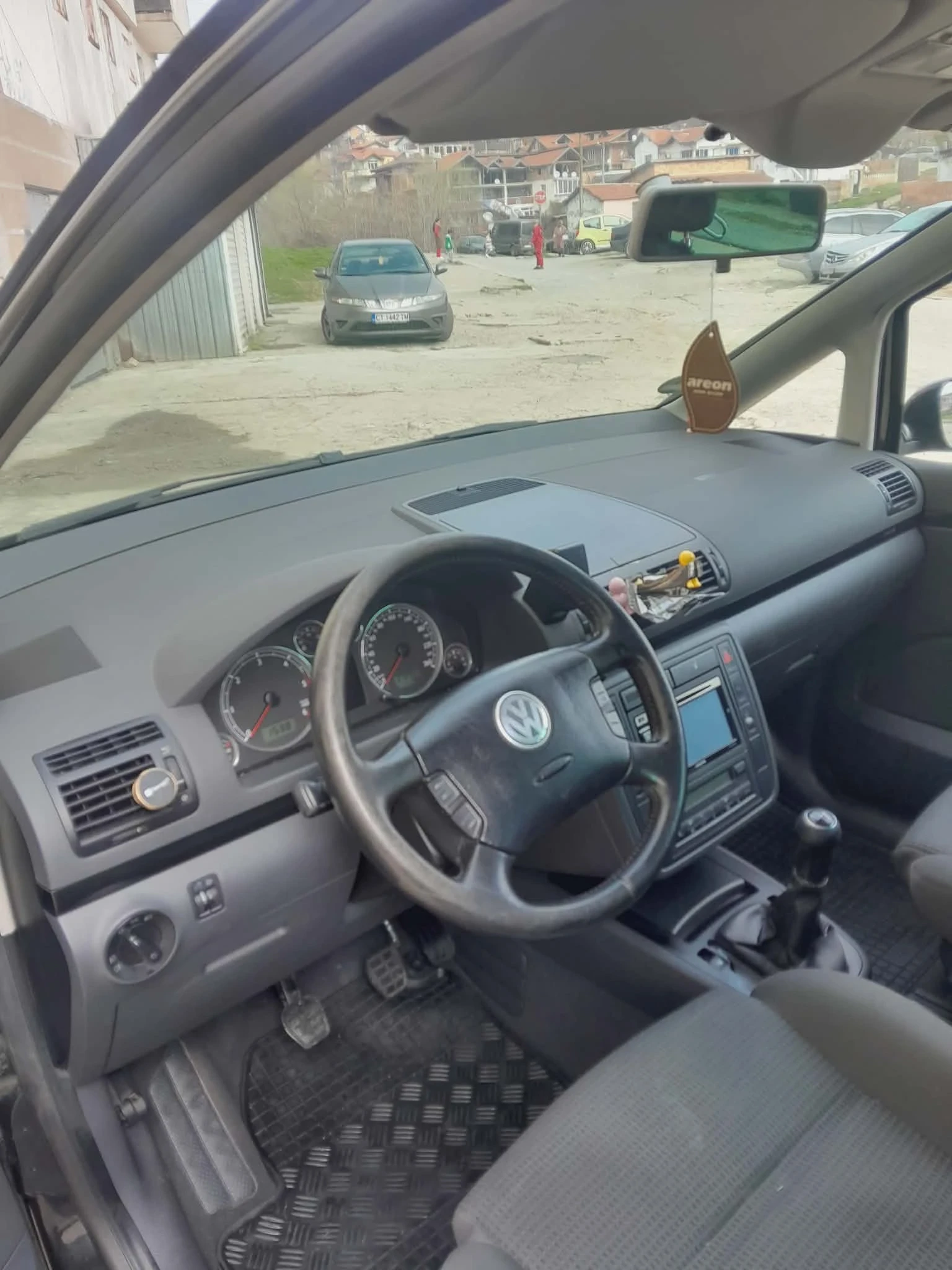 VW Sharan, снимка 11 - Автомобили и джипове - 53811410