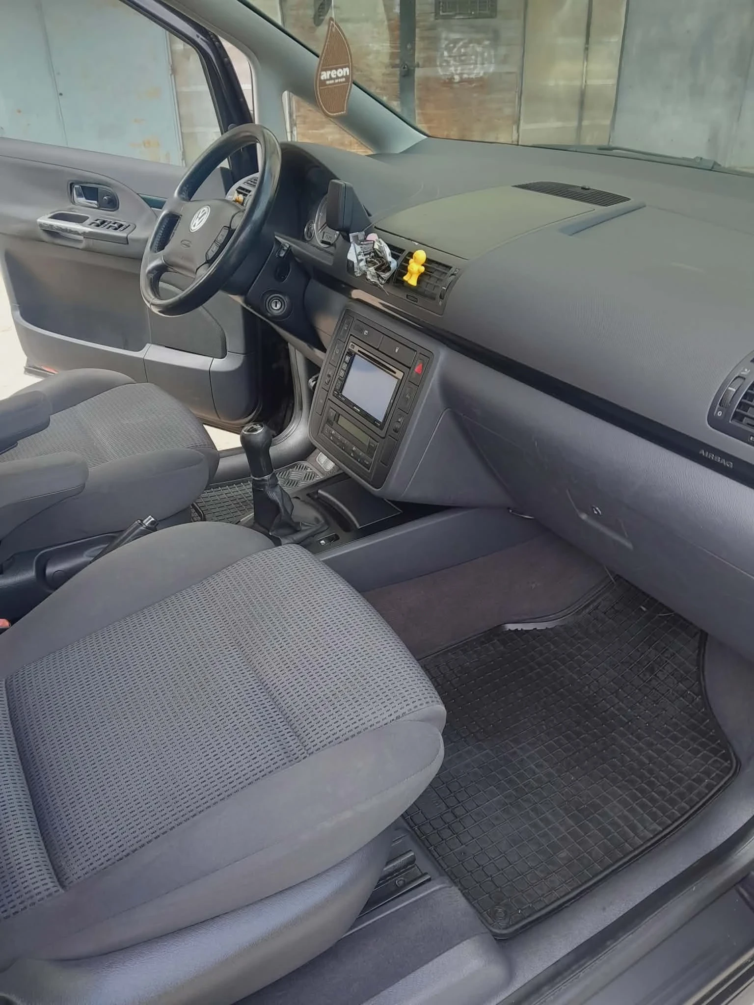 VW Sharan, снимка 13 - Автомобили и джипове - 53811410