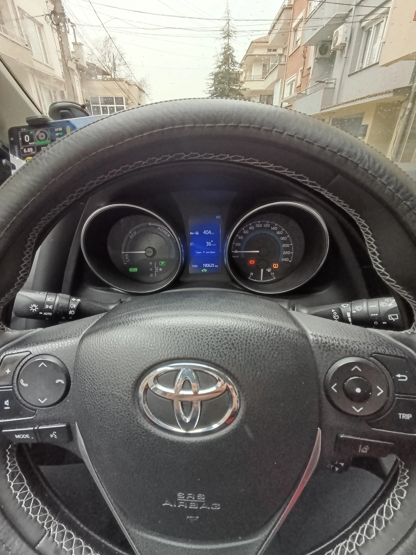 Toyota Auris, снимка 4 - Автомобили и джипове - 54215498