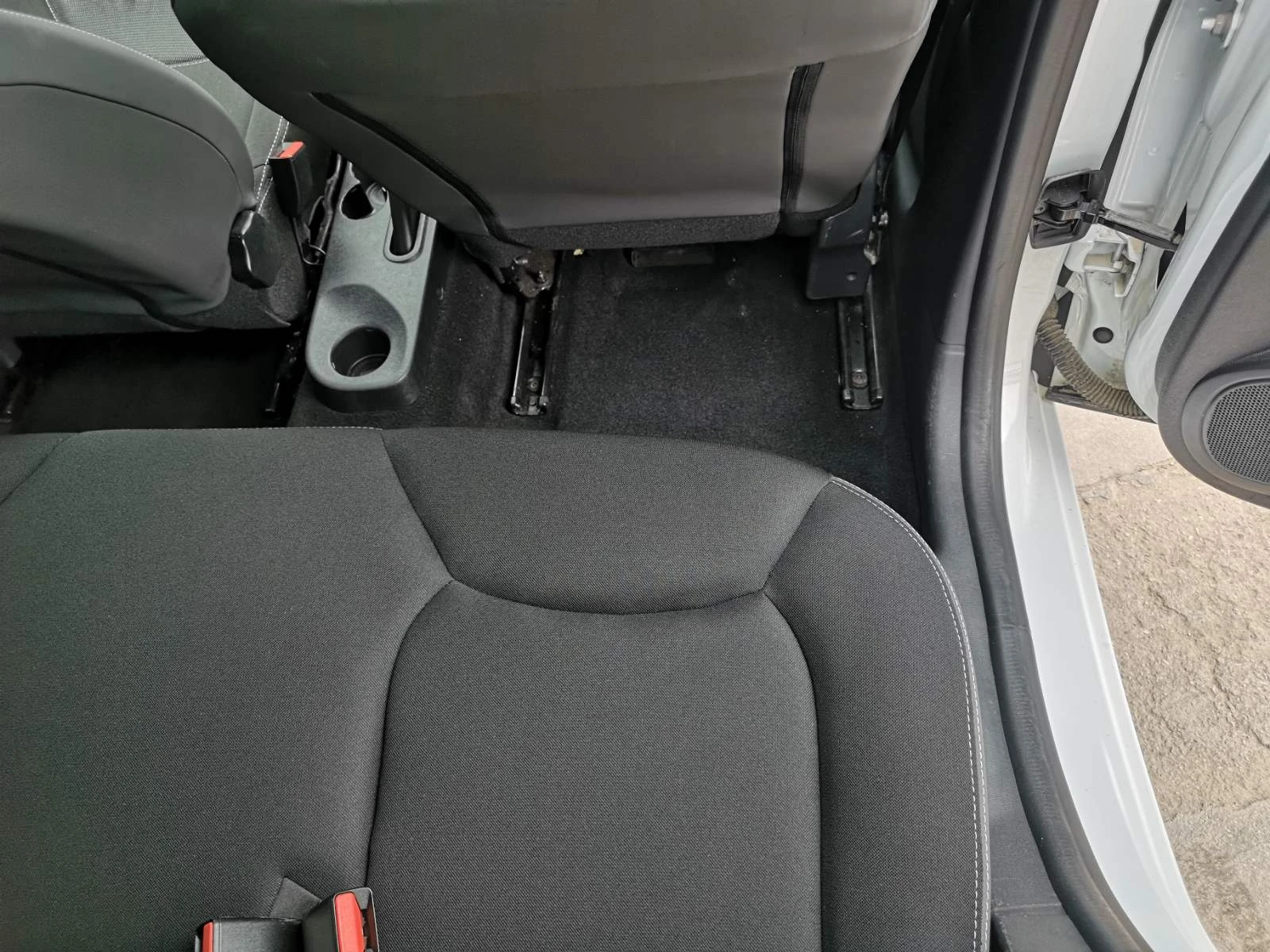 Renault Clio, снимка 9 - Автомобили и джипове - 54347544