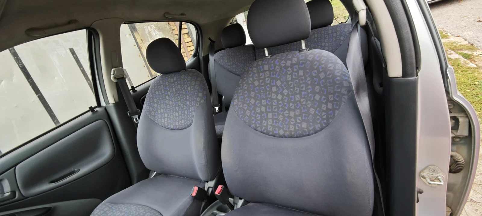 Toyota Yaris, снимка 11 - Автомобили и джипове - 54601003