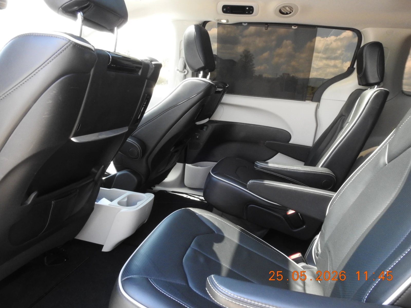 Chrysler Pacifica Limited AWD, снимка 11 - Автомобили и джипове - 54667485