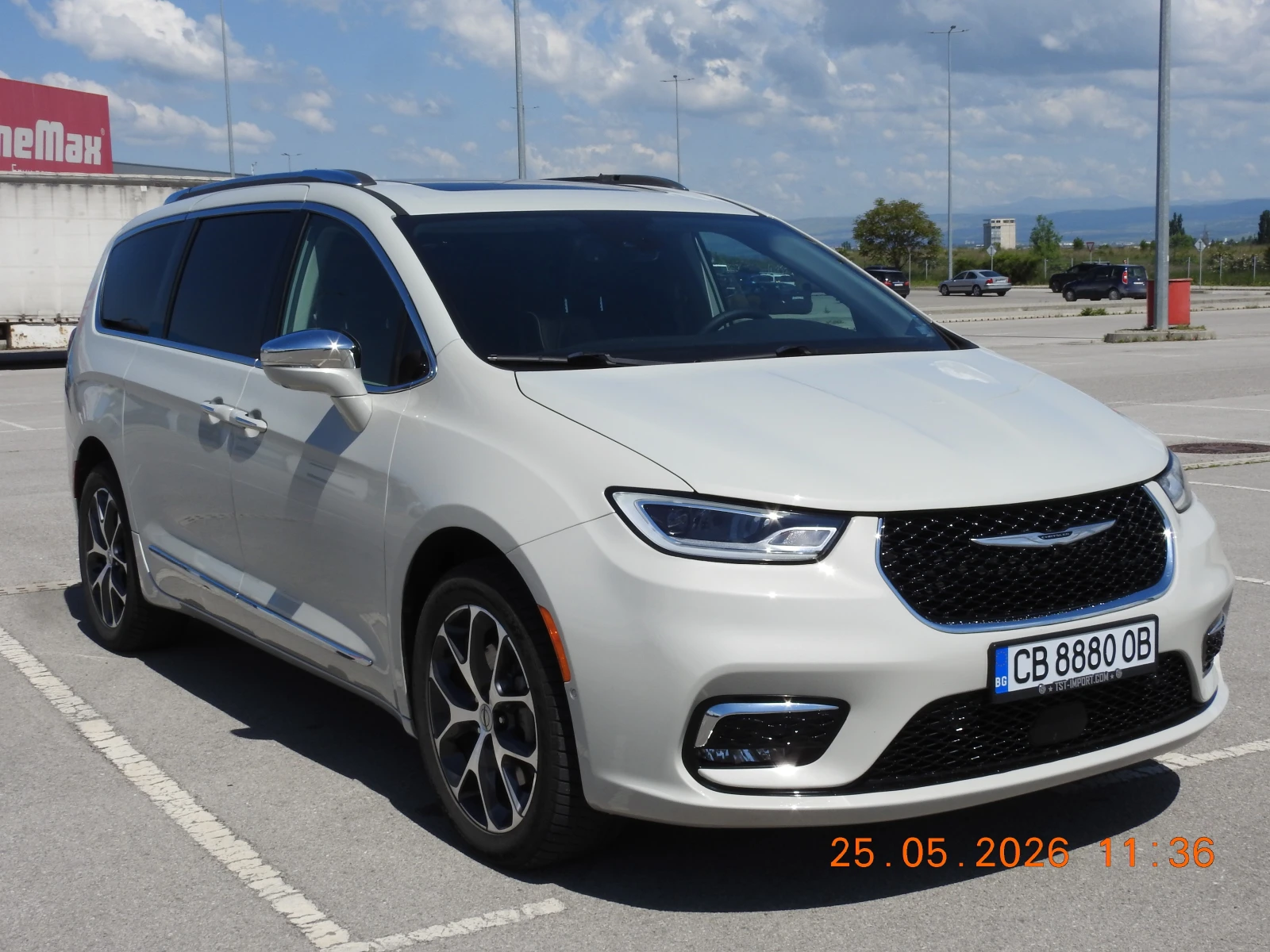 Chrysler Pacifica Limited AWD, снимка 2 - Автомобили и джипове - 54667485