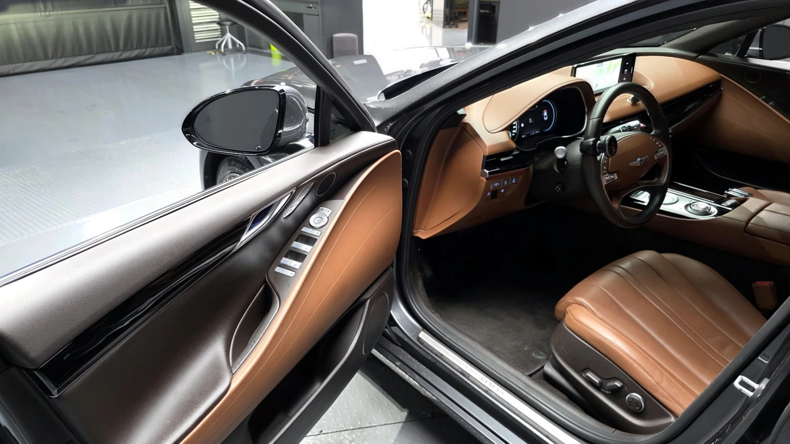 Genesis G80 3.5T* ���������* �������* ������ | Mobile.bg � ����������� 10