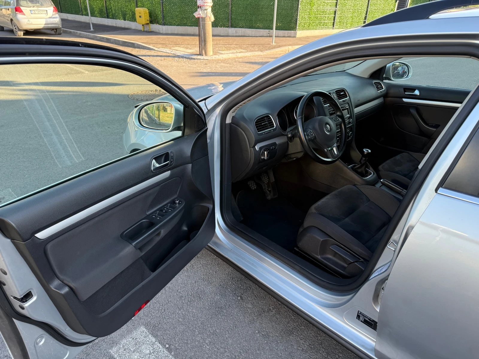 VW Golf Variant 1.6 TDI , HIGHLINE , 4 MOTION, снимка 4 - Автомобили и джипове - 55082338