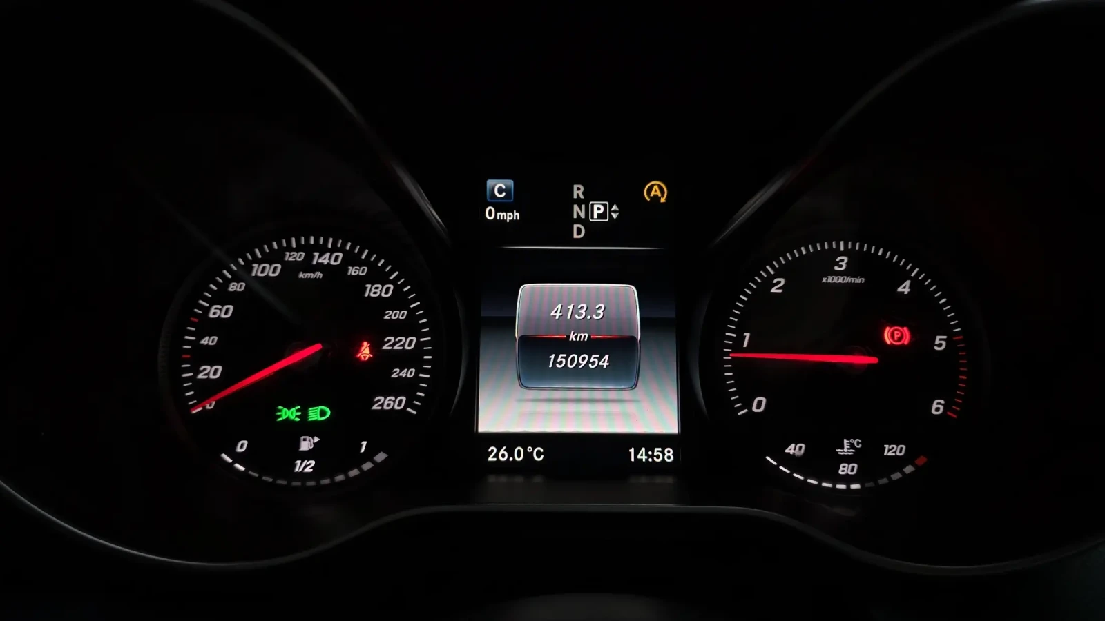 Mercedes-Benz C 250 4MATIC HEAD UP/360CAM/PANORAMA/CARBON/AMG LINE, снимка 9 - Автомобили и джипове - 55143825