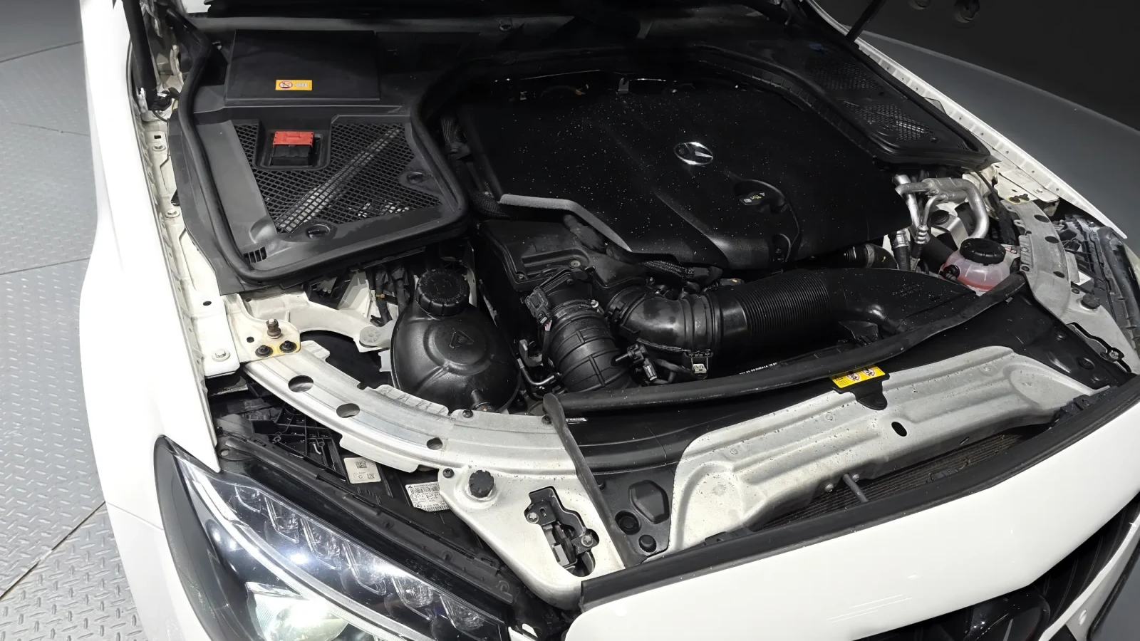 Mercedes-Benz C 250 4MATIC HEAD UP/360CAM/PANORAMA/CARBON/AMG LINE, снимка 6 - Автомобили и джипове - 55143825