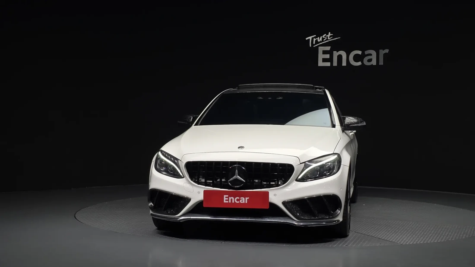 Mercedes-Benz C 250 4MATIC HEAD UP/360CAM/PANORAMA/CARBON/AMG LINE, снимка 3 - Автомобили и джипове - 55143825