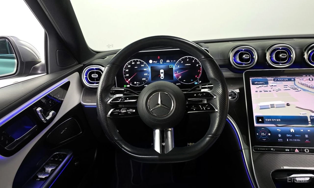 Mercedes-Benz C 300 AMG* LINE* ОБДУХВАНЕ* ДИСТРОНИК* ХЕДЪП* LANE* ASSI, снимка 8 - Автомобили и джипове - 55208383