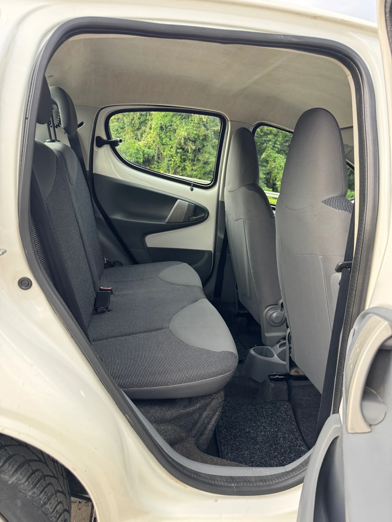 Peugeot 107 1.4HDI Klima 122530км!!! Уникално , снимка 14 - Автомобили и джипове - 55272590