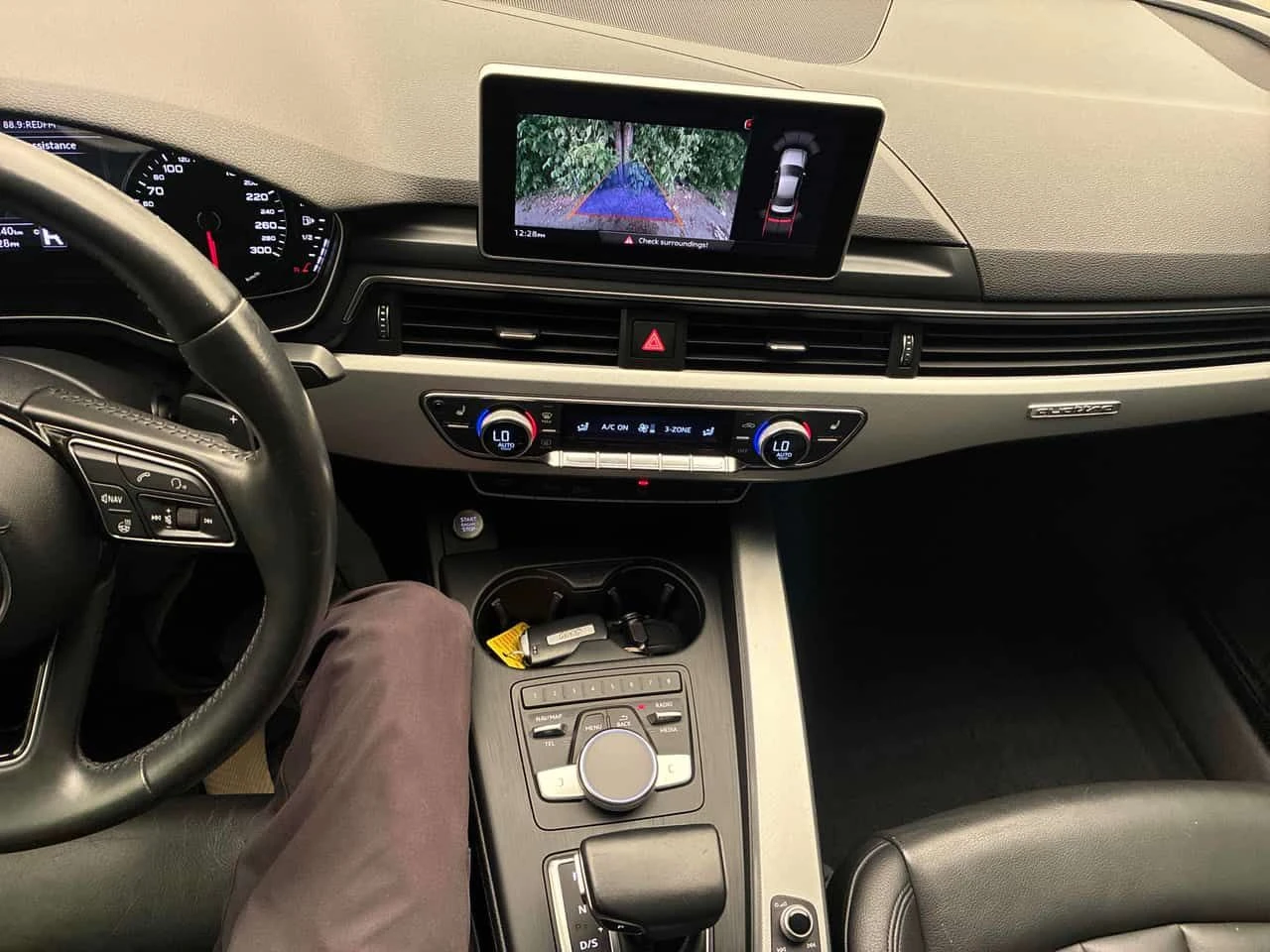 Audi A4 Progressiv/CARFAX/ОТ ПРЕДСТАВИТЕЛСТВО/ КЛИП, снимка 9 - Автомобили и джипове - 55317696