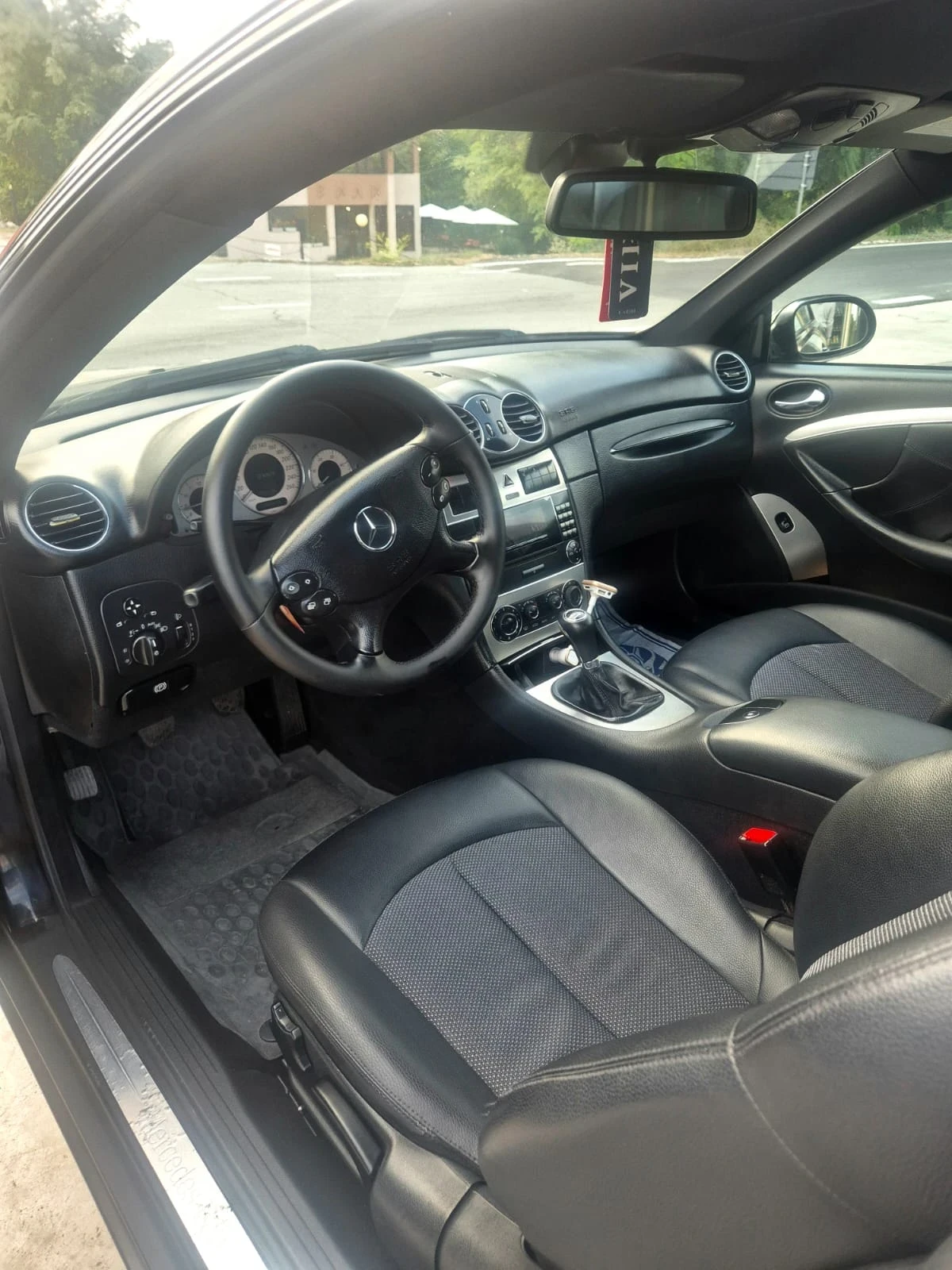 Mercedes-Benz CLK, снимка 6 - Автомобили и джипове - 55405555