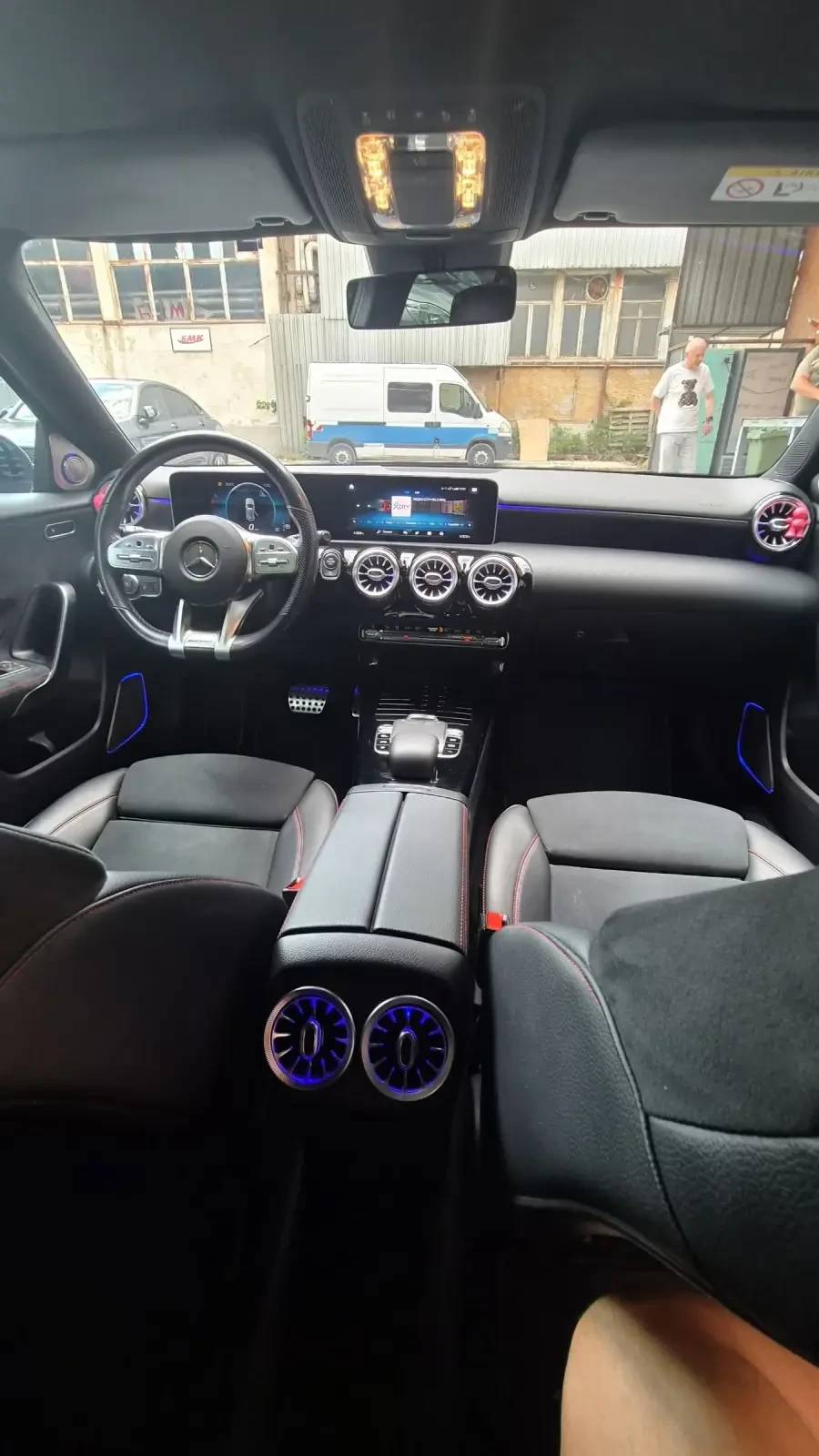Mercedes-Benz A 220 AMG-LINE 4MATIC, снимка 8 - Автомобили и джипове - 55435280