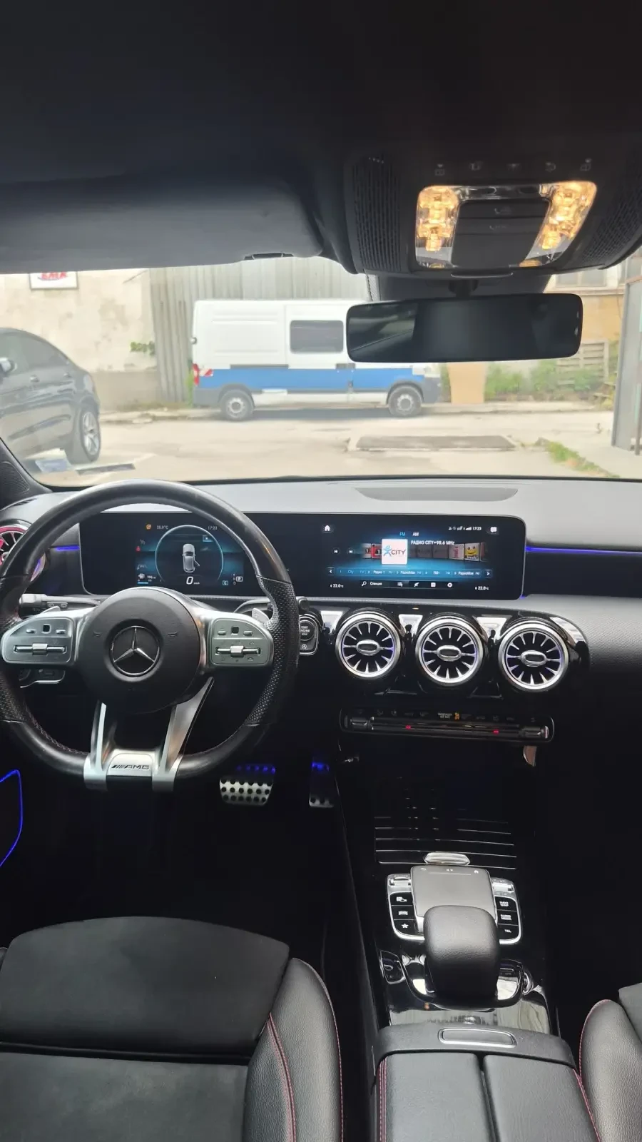 Mercedes-Benz A 220 AMG-LINE 4MATIC, снимка 6 - Автомобили и джипове - 55435280