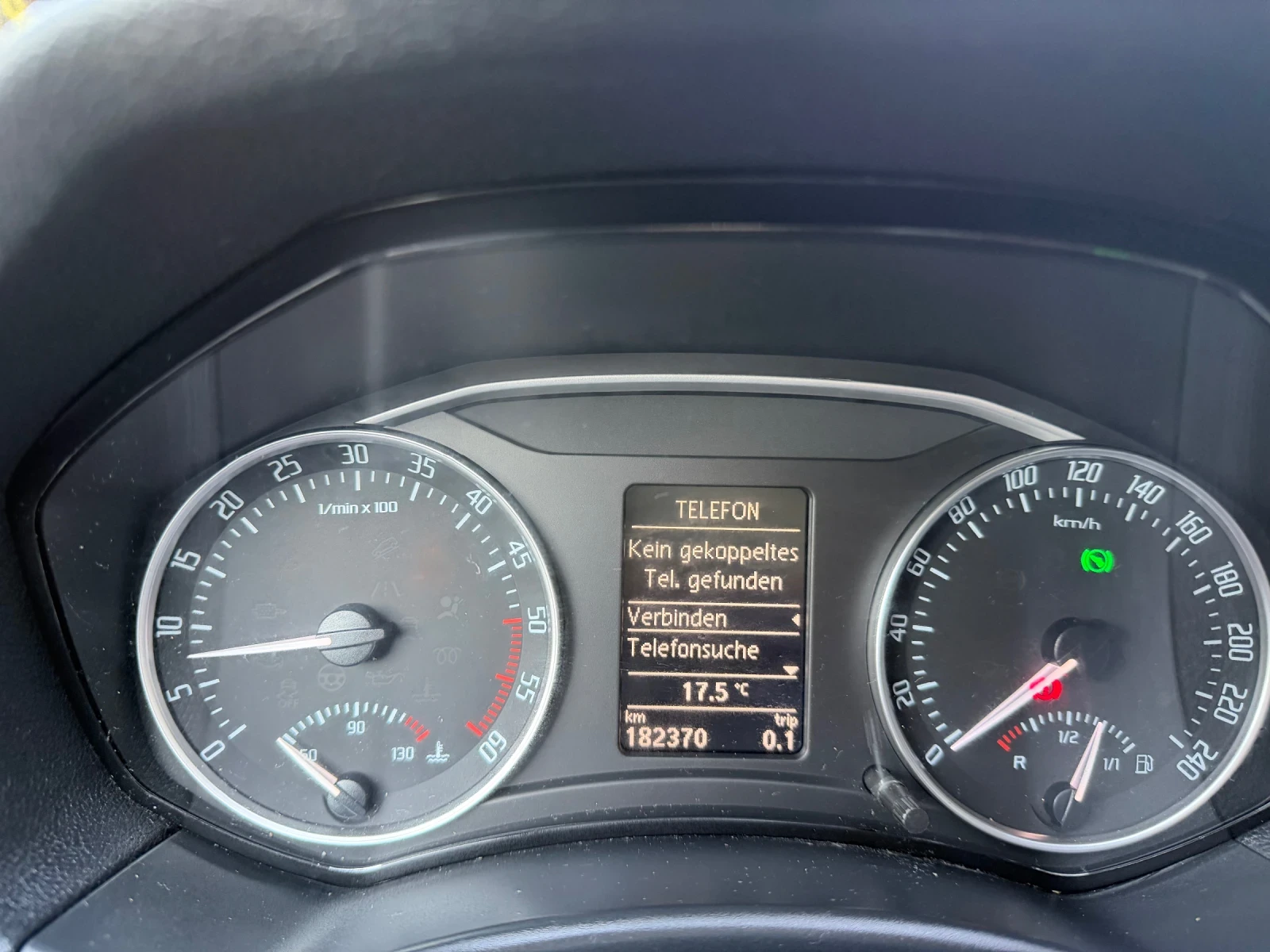 Skoda Octavia 2.0TDI!ШВЕЙЦАРИЯ!4Х4! Laurin & Klement!, снимка 10 - Автомобили и джипове - 55563071