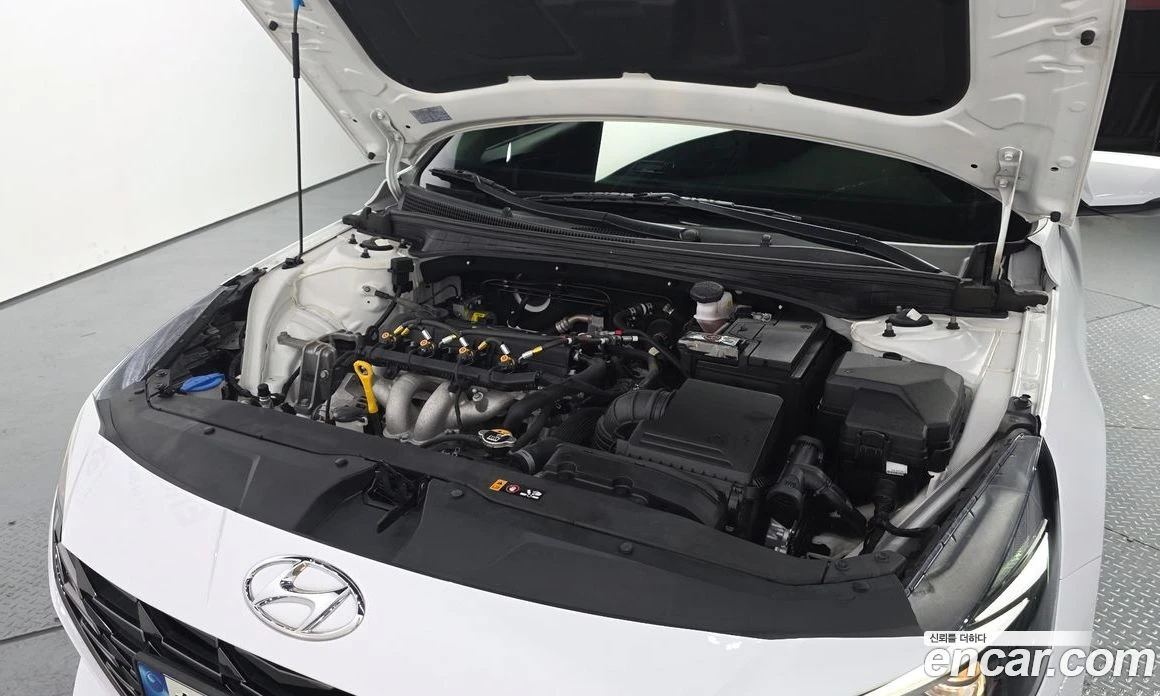 Hyundai Elantra 1.6 LPi Style, снимка 6 - Автомобили и джипове - 55940329