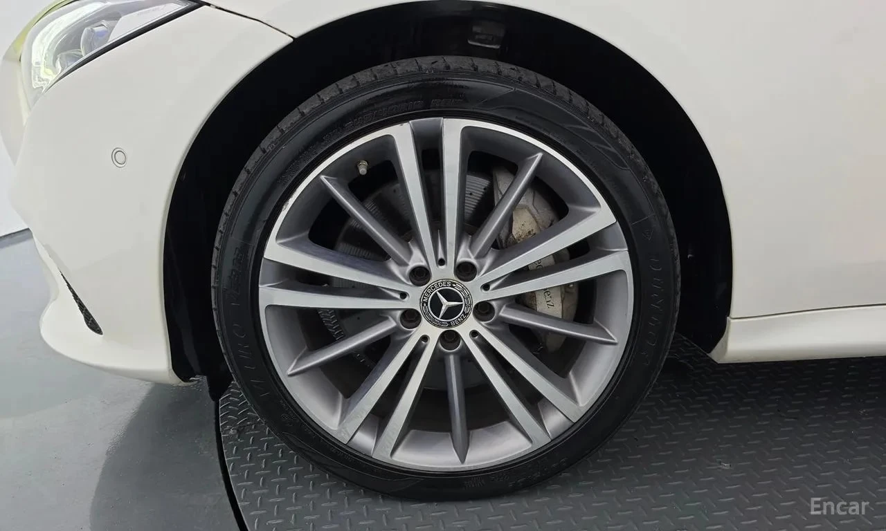 Mercedes-Benz CLS 400 d 4MATIC /ОБДУХВАНЕ/ШИБИДАХ/ДИСТРОНИК/360, снимка 5 - Автомобили и джипове - 56140073