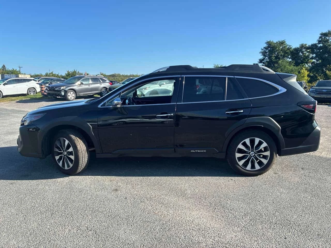 Subaru Outback Premier XT * АВТОКРЕДИТ * ГЛАВНО ПРЕДСТАВИТЕЛСТВО, снимка 3 - Автомобили и джипове - 56181100