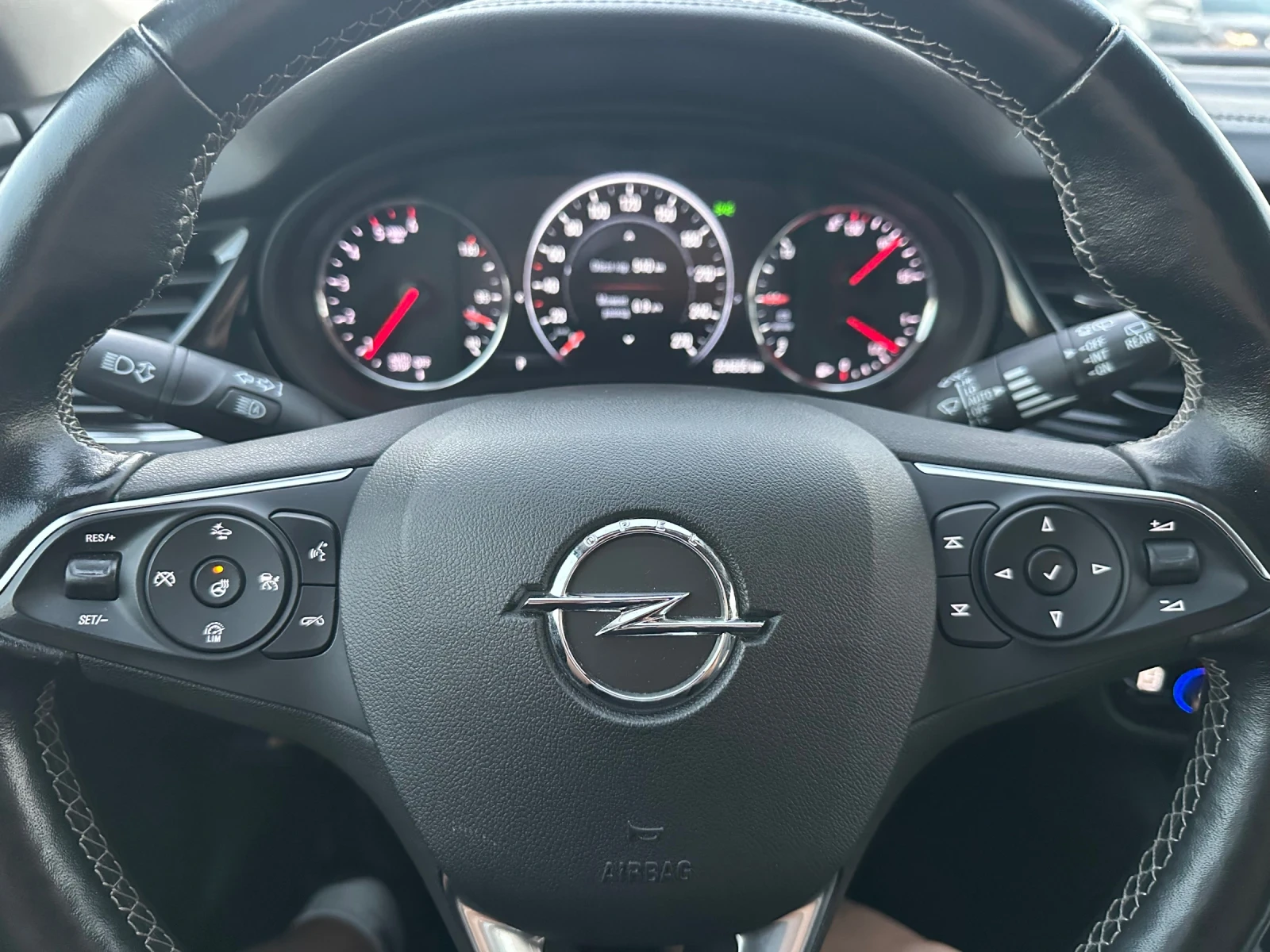 Opel Insignia Biturbo 4x4, снимка 13 - Автомобили и джипове - 56443836