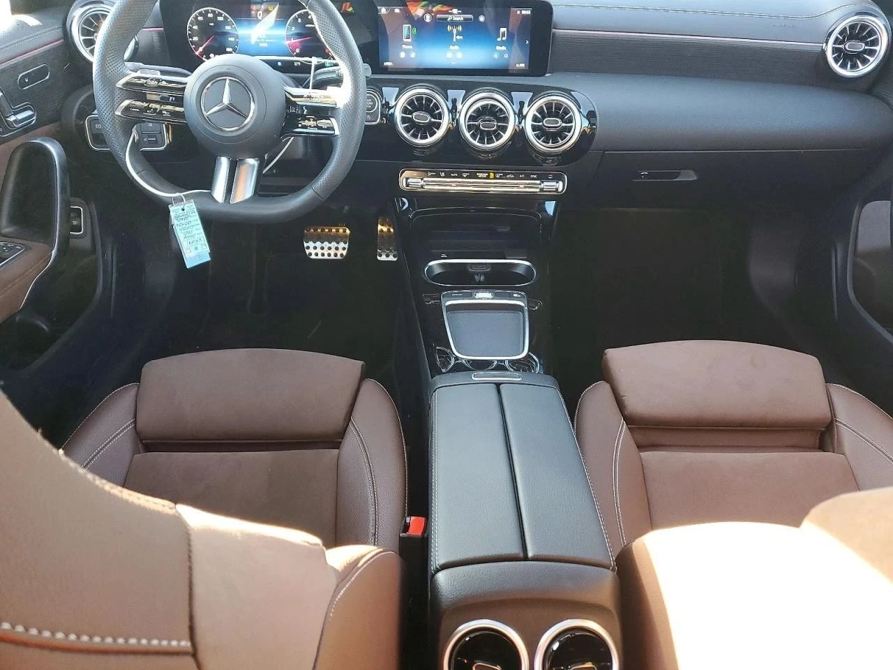 Mercedes-Benz CLA, снимка 8 - Автомобили и джипове - 56713372