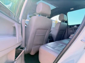 VW Touareg 3.0D/239HP* FACE LIFE* ПАНОРАМА* КАМЕРА* , снимка 8 - Автомобили и джипове - 53648968