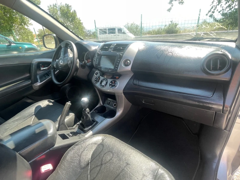 Toyota Rav4, снимка 9 - Автомобили и джипове - 47699275