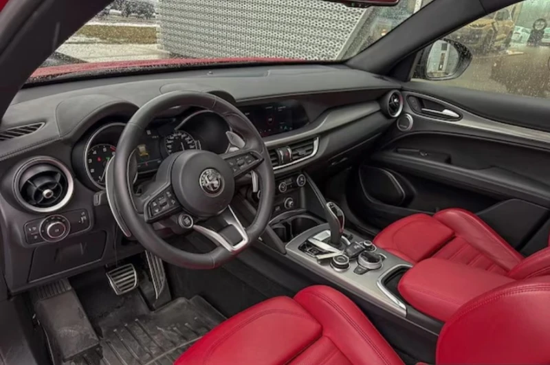 Alfa Romeo Stelvio * Veloce * 2 КЛЮЧА* ПАНО* НАВИ* , снимка 5 - Автомобили и джипове - 53466715