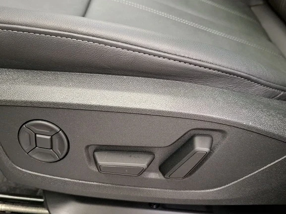 Audi Q6 e-tron 185 kWh Quattro = S-line = �������� | Mobile.bg � ����������� 4