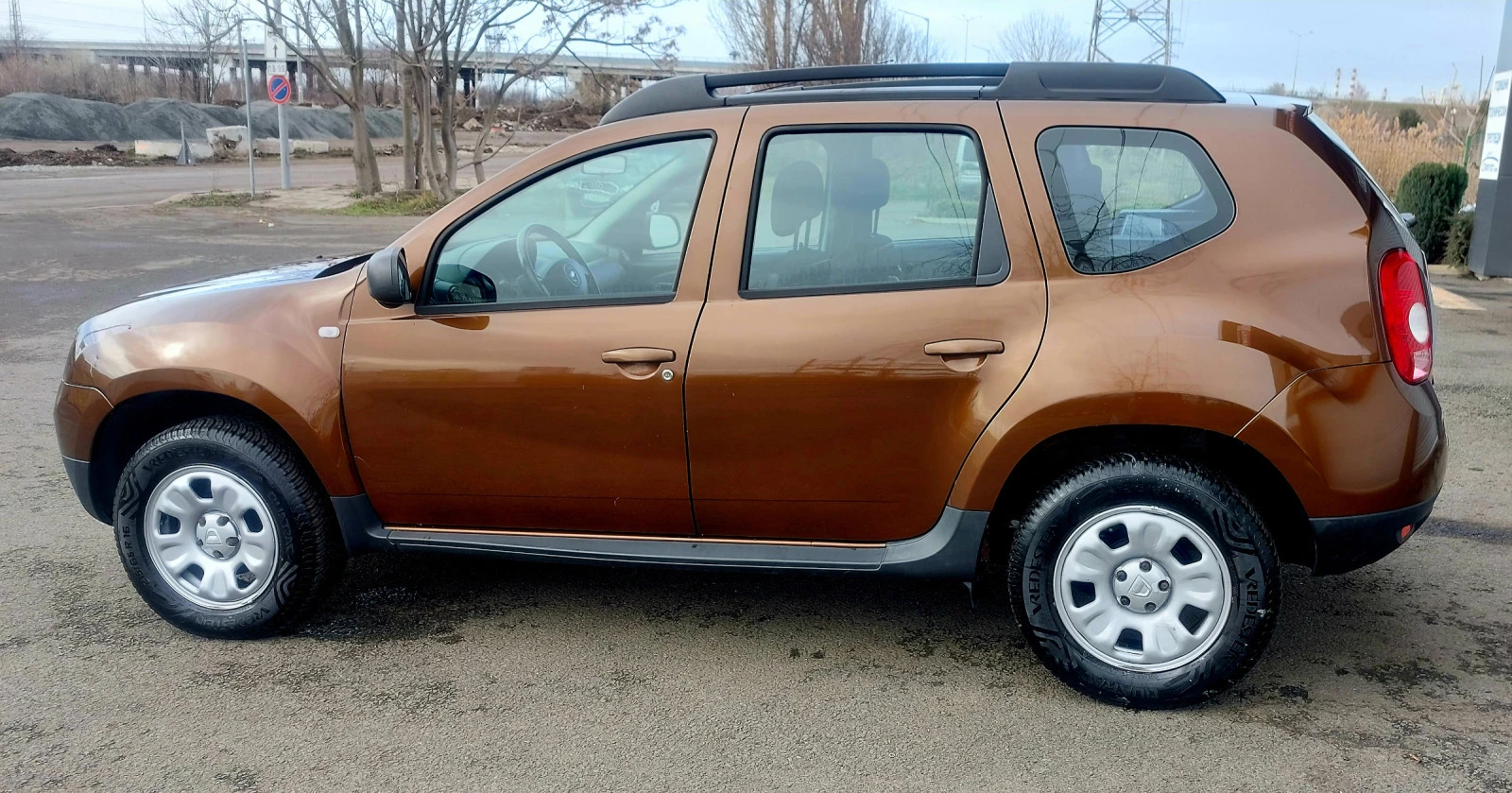 Dacia Duster 1.6 ГАЗ - изображение 7