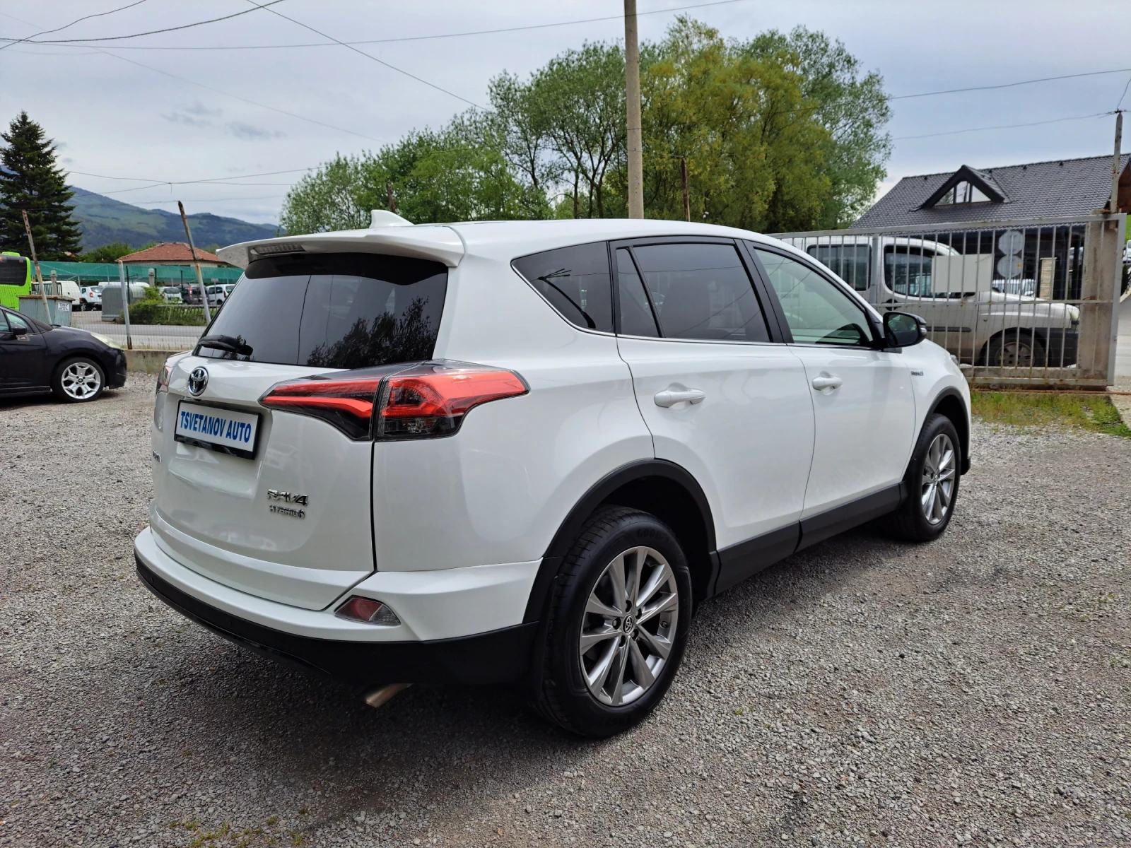 Toyota Rav4 2.5 HIBRID 4x4 HSD - изображение 6