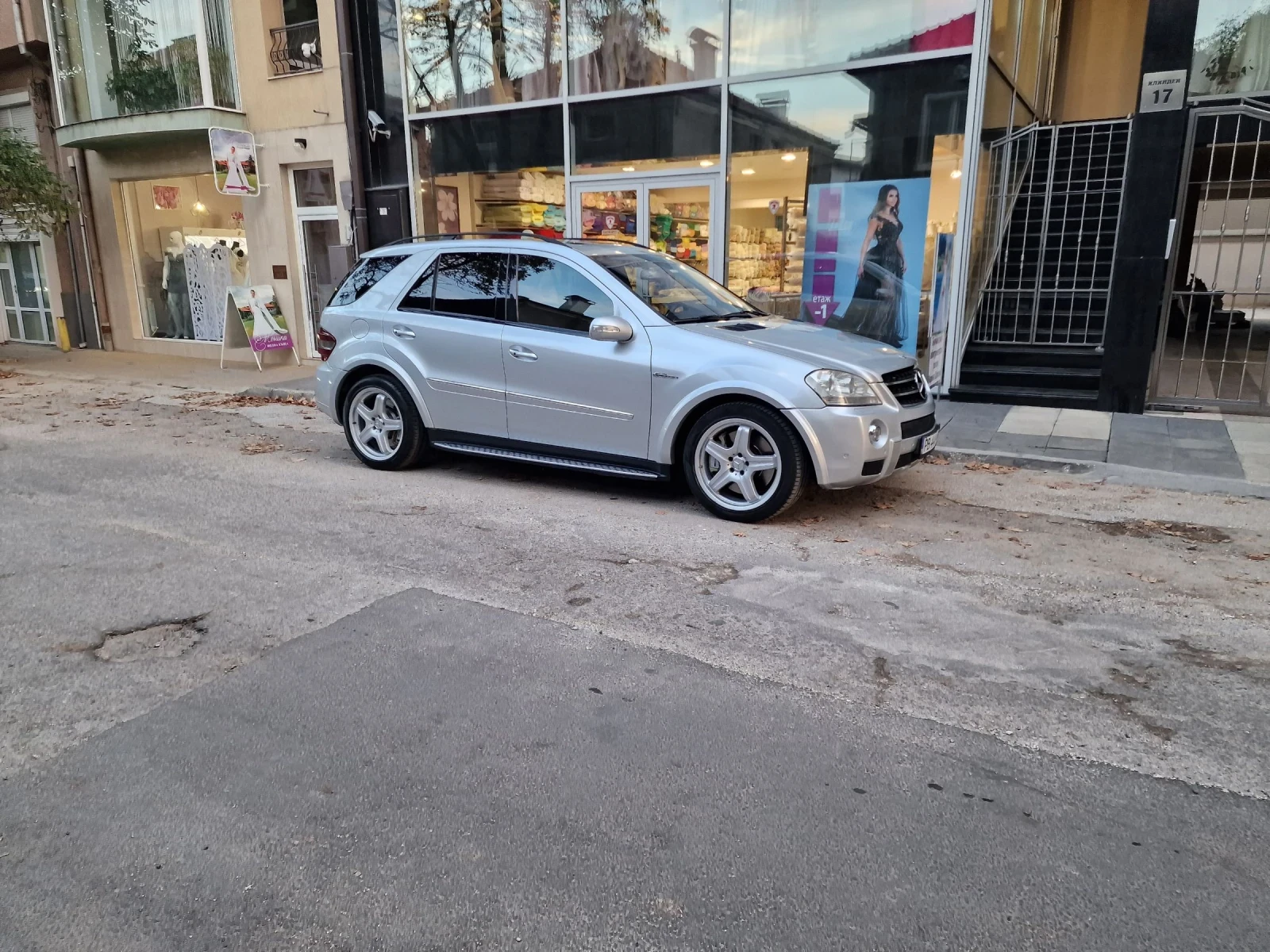 Mercedes-Benz ML 63 AMG  - изображение 2