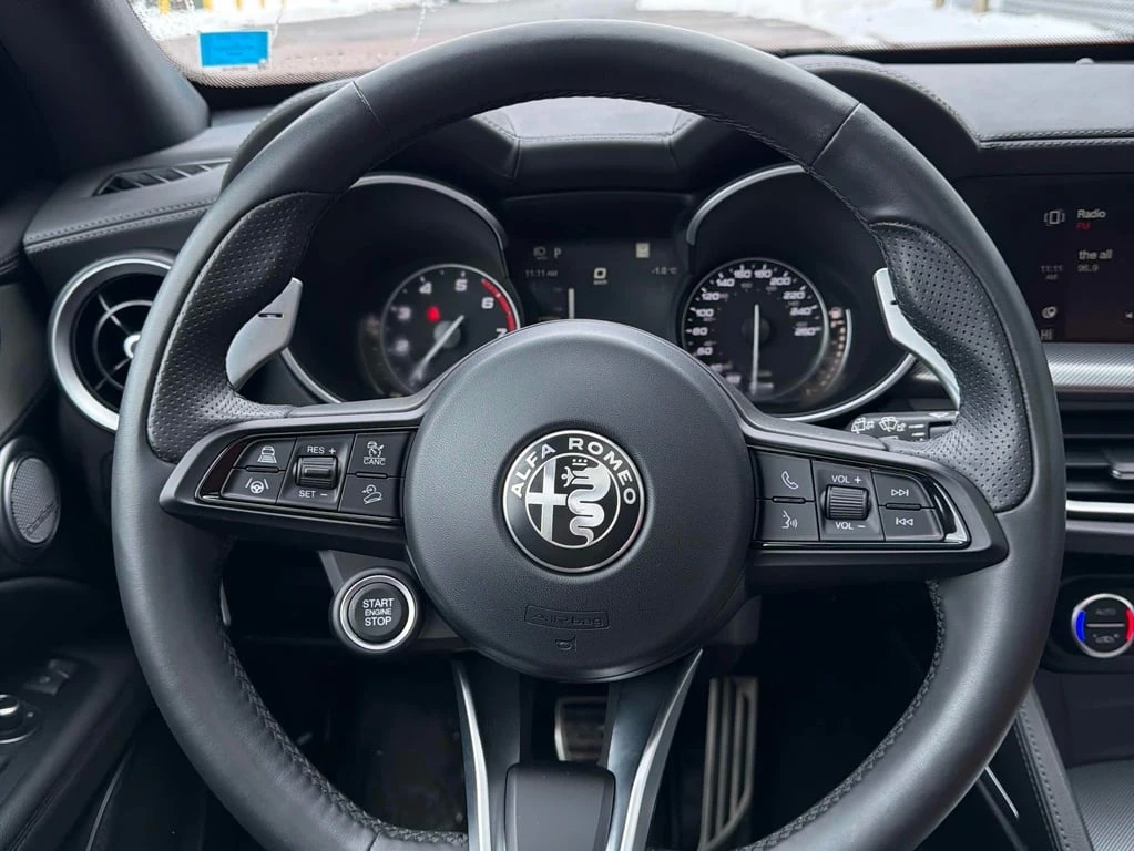 Alfa Romeo Stelvio * Veloce * 2 КЛЮЧА* ПАНО* НАВИ*  - изображение 7