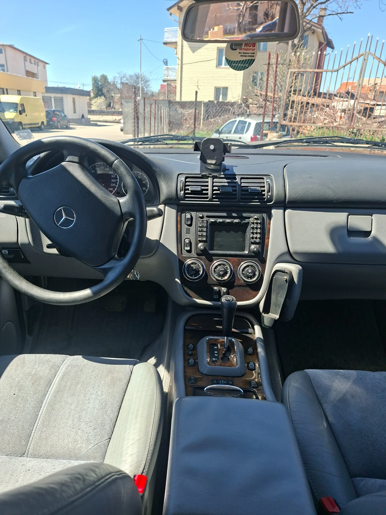 Mercedes-Benz ML 270 Special Edition , снимка 8 - Автомобили и джипове - 54112725