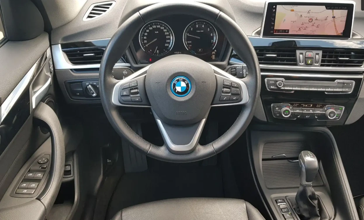 BMW X1 xDrive25e, снимка 12 - Автомобили и джипове - 54370843