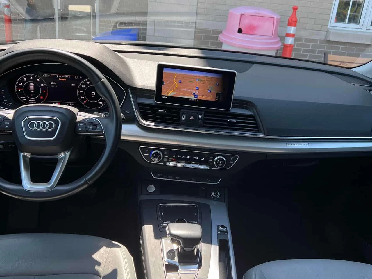 Audi Q5 * Technik * CARFAX * ЦЕНА ДО БГ, снимка 9 - Автомобили и джипове - 54681669