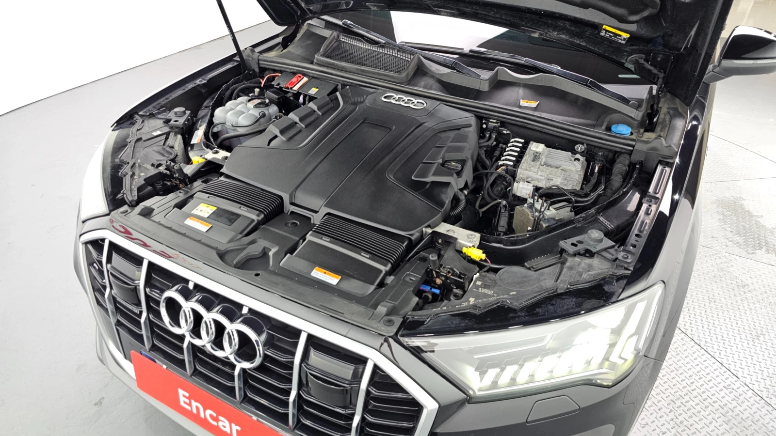 Audi Q7 DIS* 360* Matrix* Pano* , снимка 5 - Автомобили и джипове - 56083481